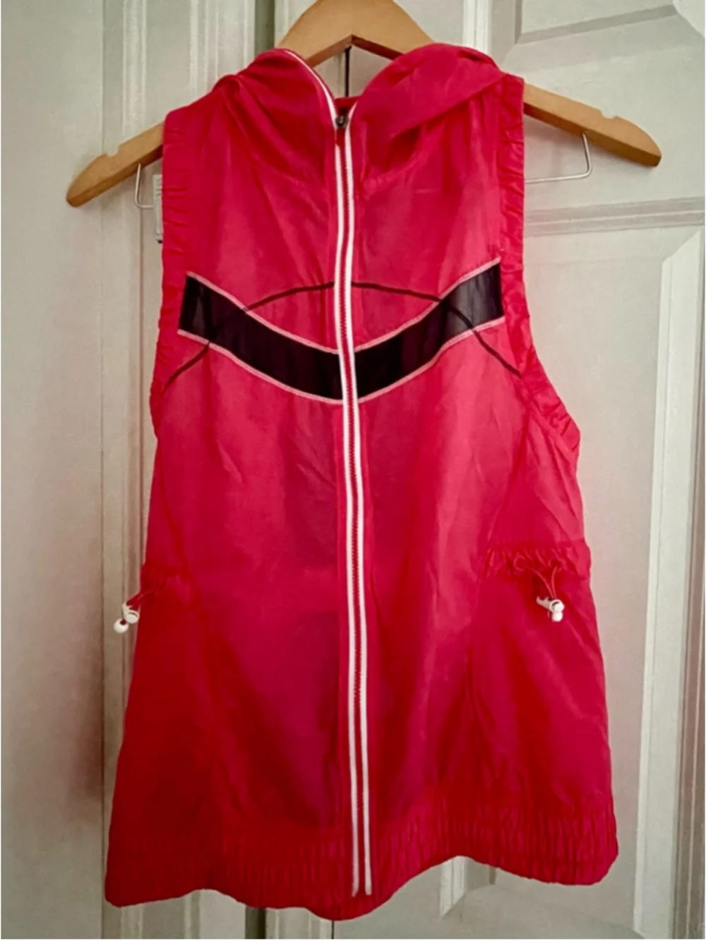 Lululemon Women’s Run Like The Wind Technical Vest, Size 4, Excellent Condition